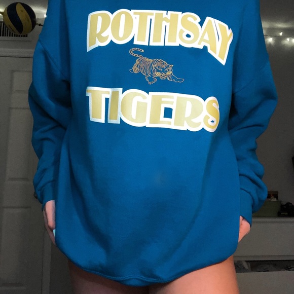 Princess Polly Tops - oversized crewneck